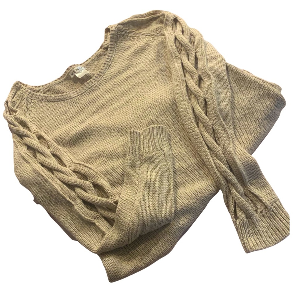 VENUS Tan Knit Sweater with Keyhole Sleeves - M